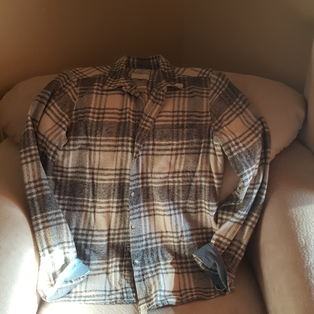 A&E slim fit shirt